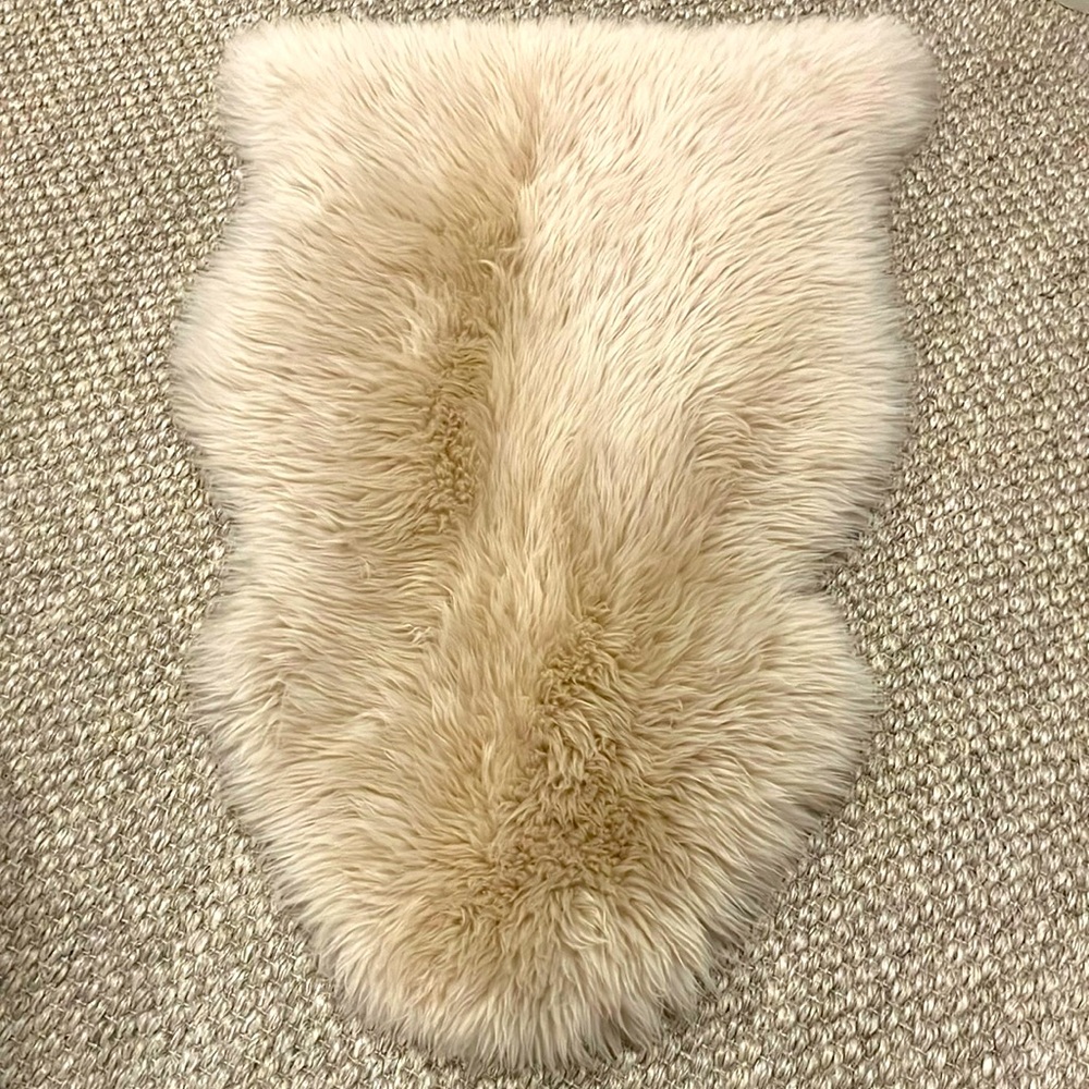 Overland Sheepskin Rug